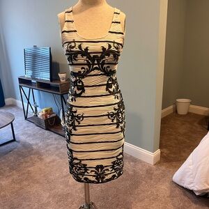 VENUS Black and White Bodycon Midi Dress